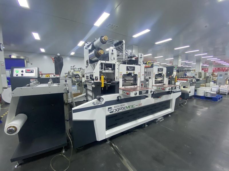 鑫鵬興.雙座平壓平高速模切機(jī)-360